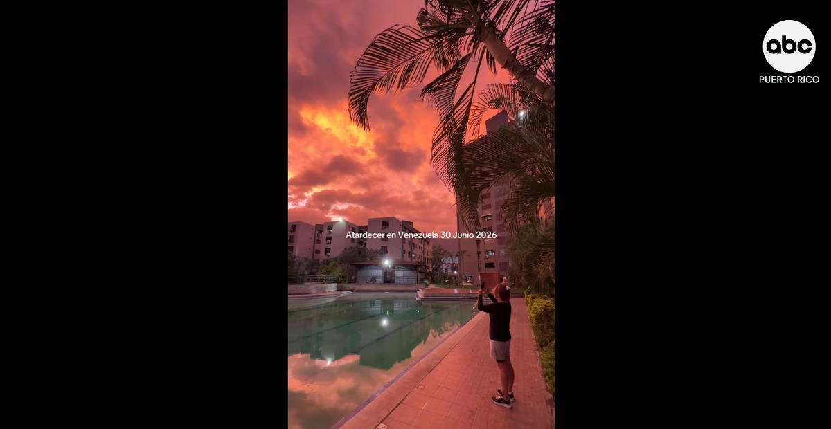 Impresionante atardecer rojo sorprende a Caracas tras los terremotos en Venezuela