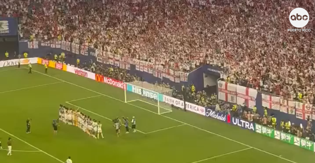¡Piel de gallina! Miles de ingleses convirtieron el estadio en un karaoke gigante
