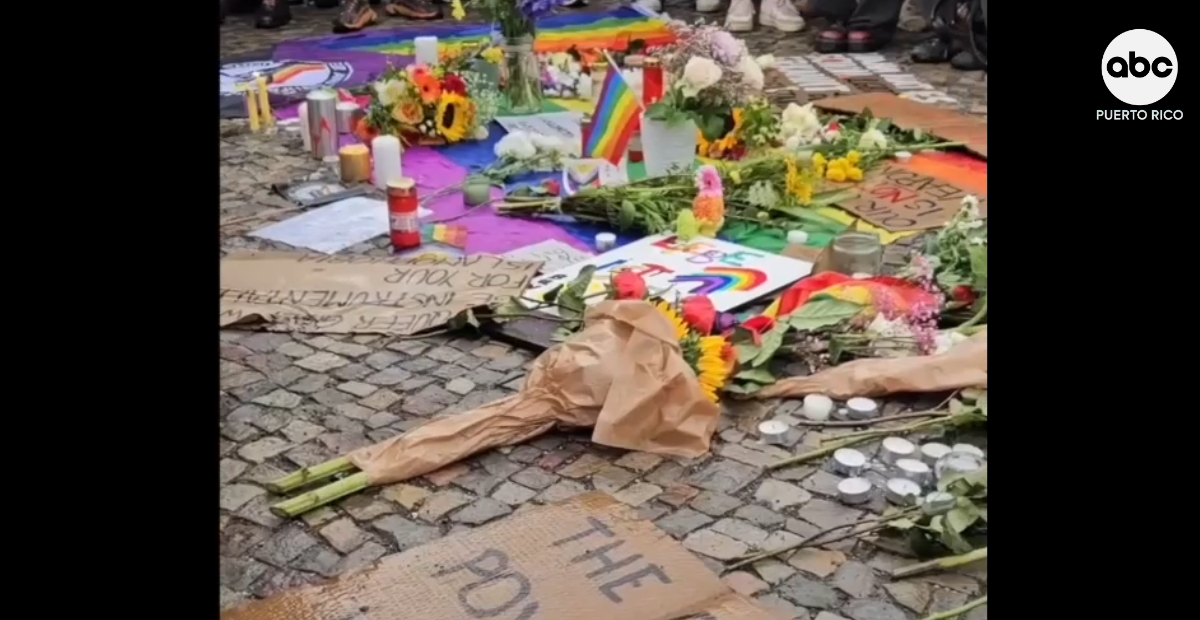 Vigilia en Berlín honra a las víctimas del ataque durante el Orgullo