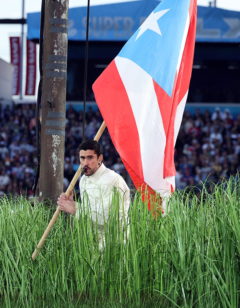 Bad Bunny durante el show del Super Bowl