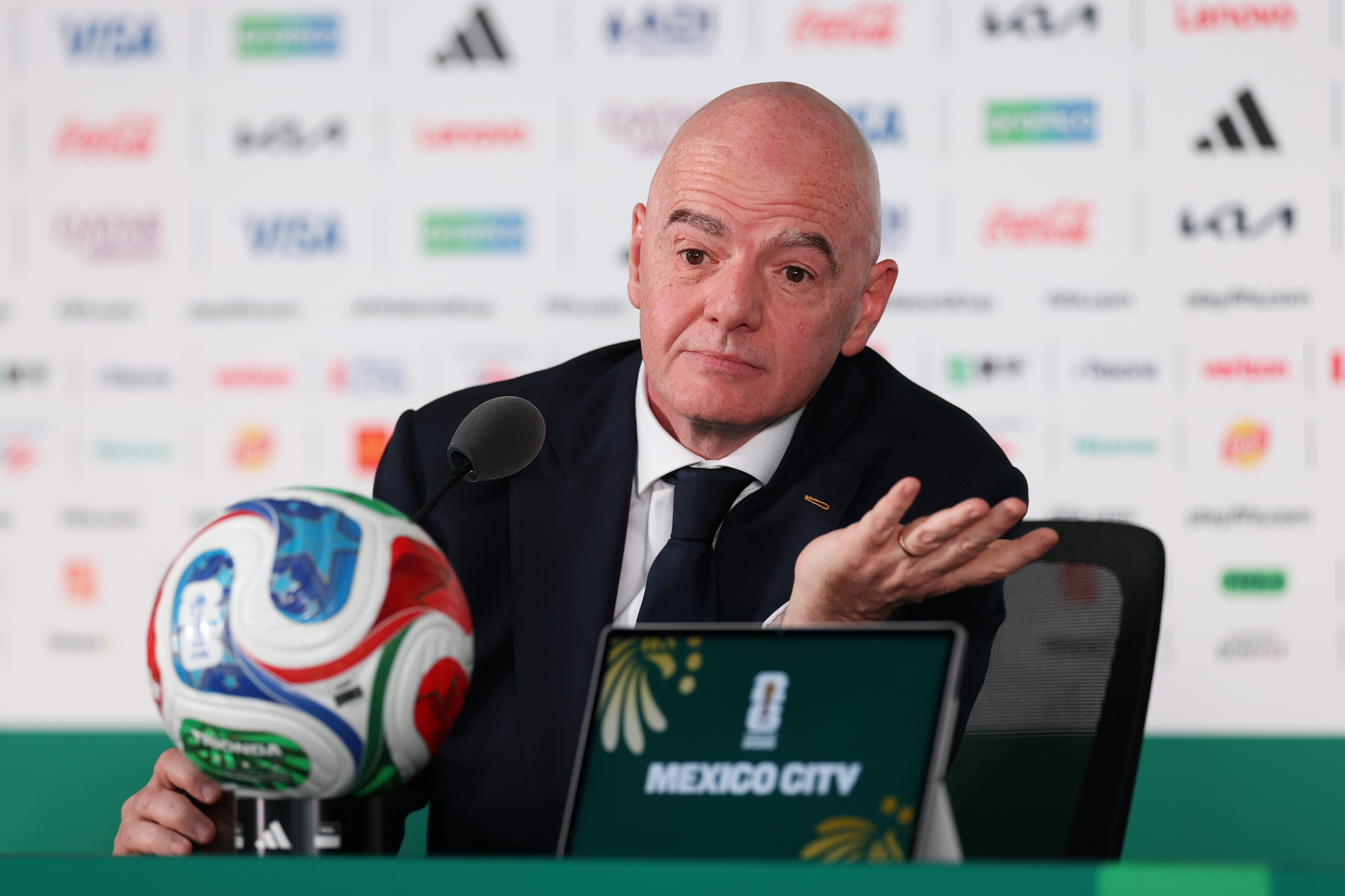 "Nadie está vendiendo el fútbol": Infantino se echa para atrás tras amenaza de boicot de media Europa