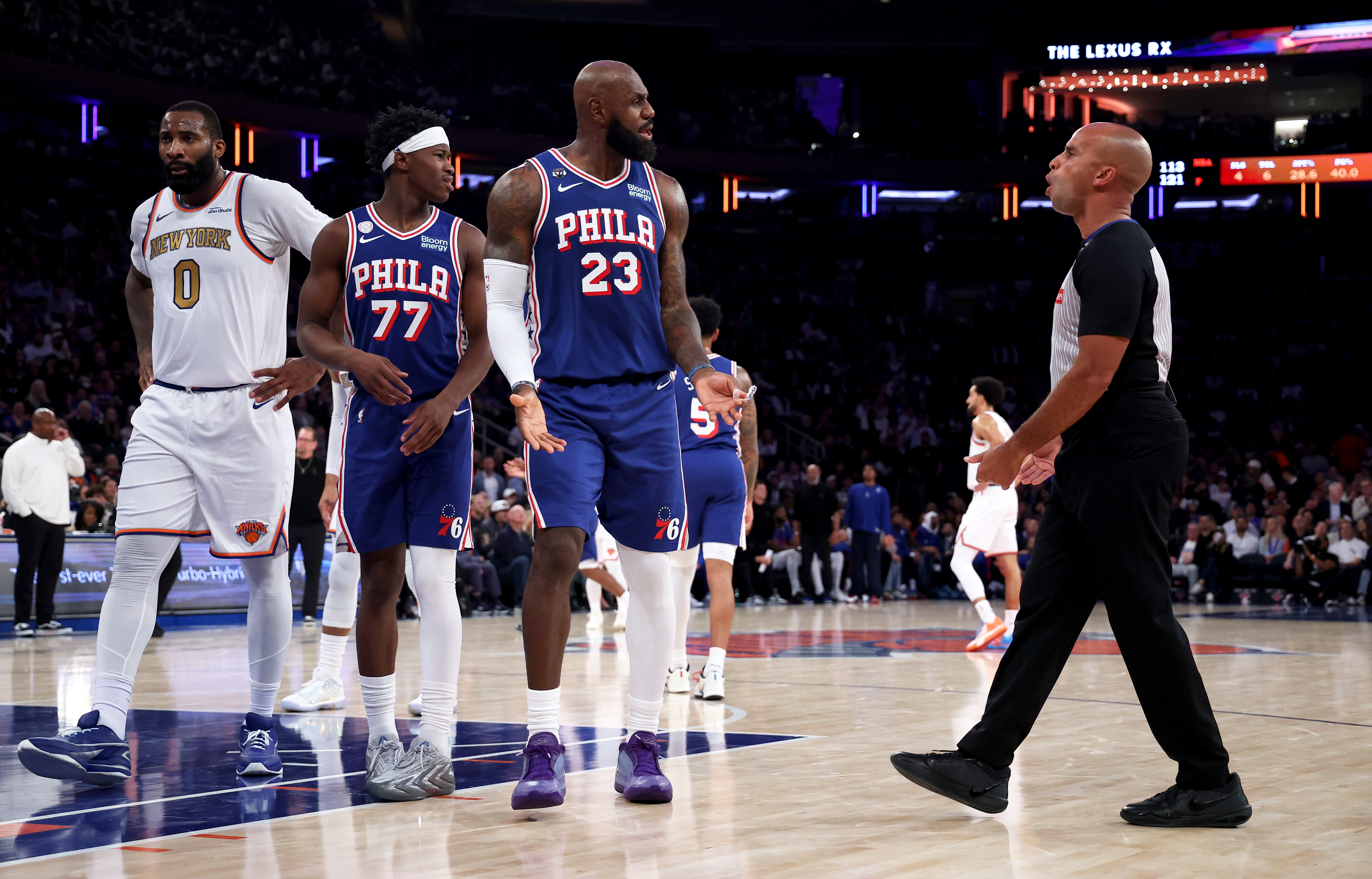 LeBron James estalla contra un fanático: "Soy un nene de Ohio"