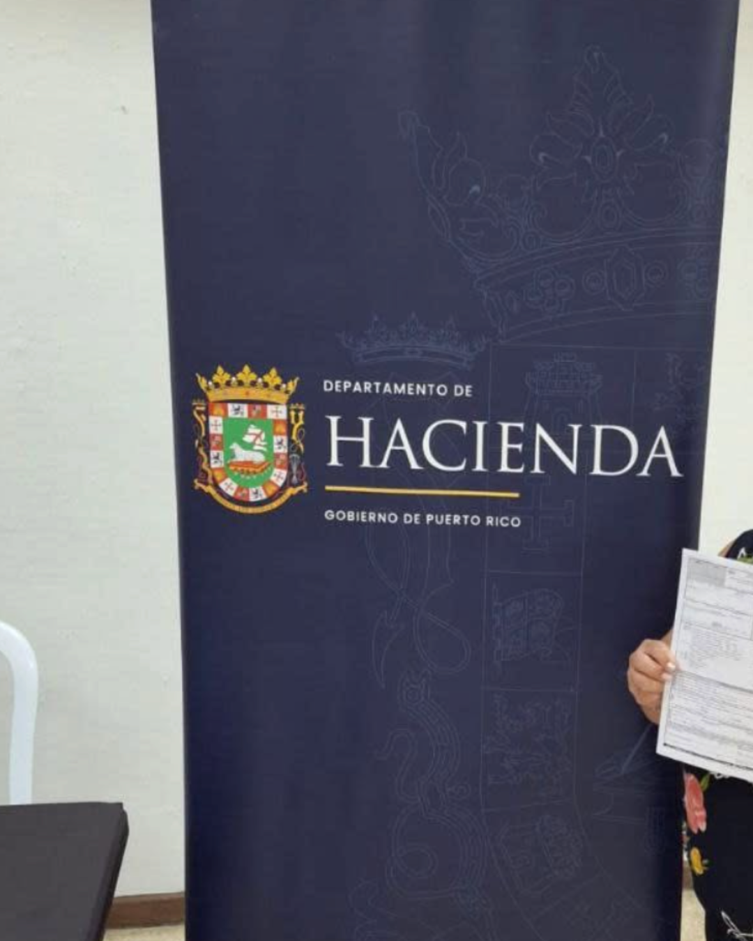 Empleado de Hacienda admite esquema millonario de corrupción