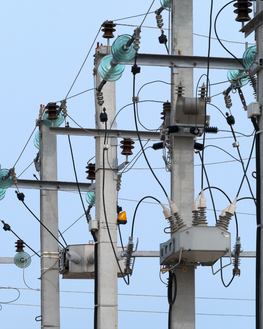 Seis pueblos tendrán interrupciones eléctricas este lunes
