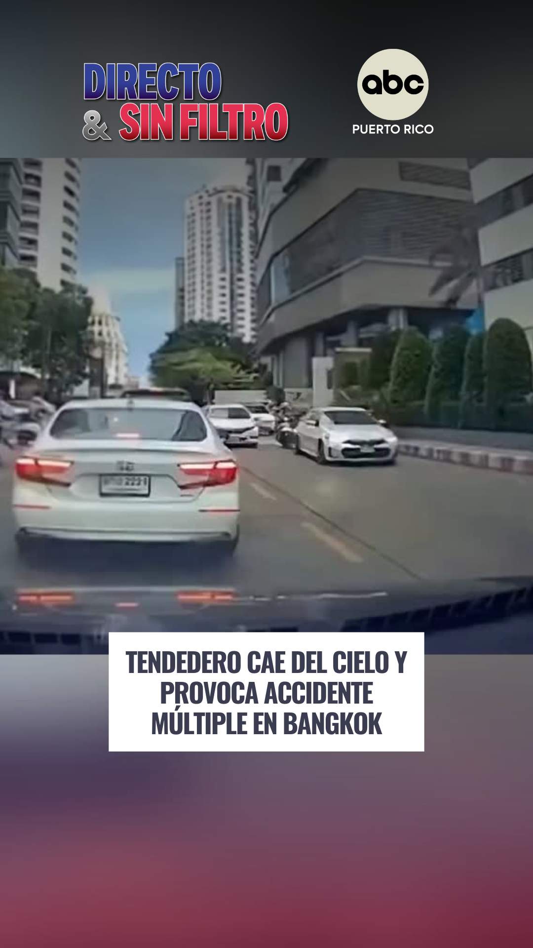 Tendedero cae del cielo y provoca accidente múltiple en Bangkok