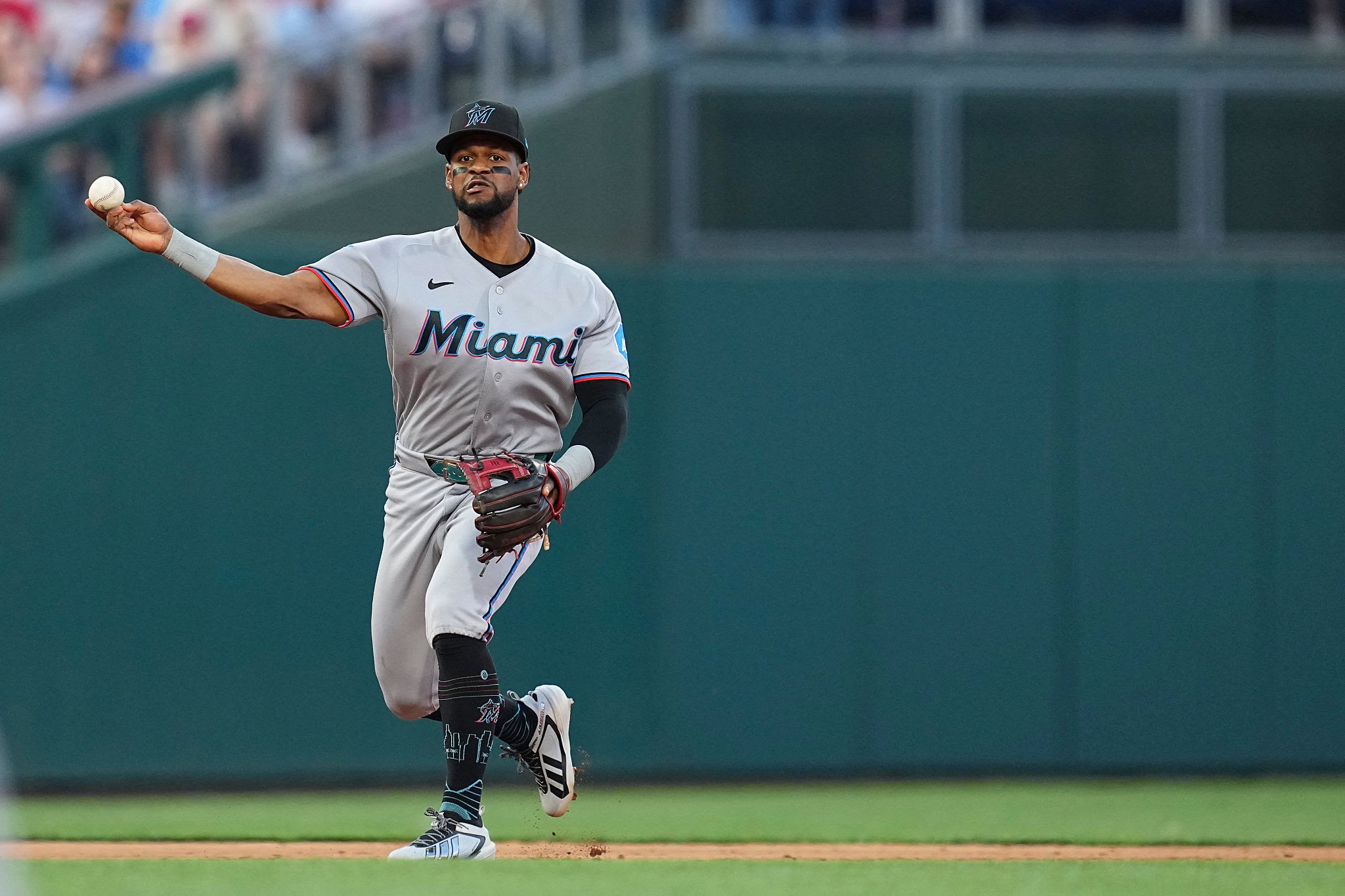 Otto López levanta la mano: ¿Está firmando la mejor temporada entre los dominicanos de la MLB?