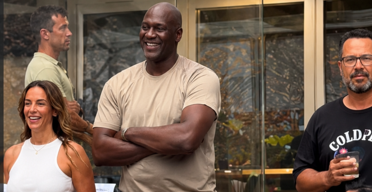 Michael Jordan sorprende al aparecer en concierto de Bruno Mars en Milán